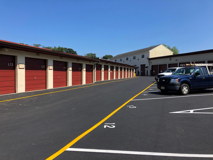 Garages & for Rent Broadway Business Park